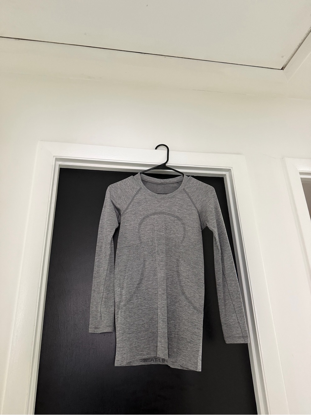 lululemon athletica Heather Gray Long Sleeve Seamless Top